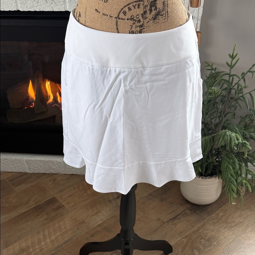 🆕 Adidas White Athletic Skirt/Shorts